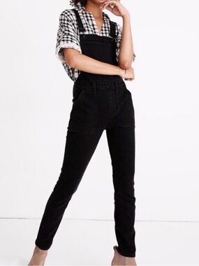 Madewell denim cross back Black Women's Denim Overalls Jeans EUC size medium